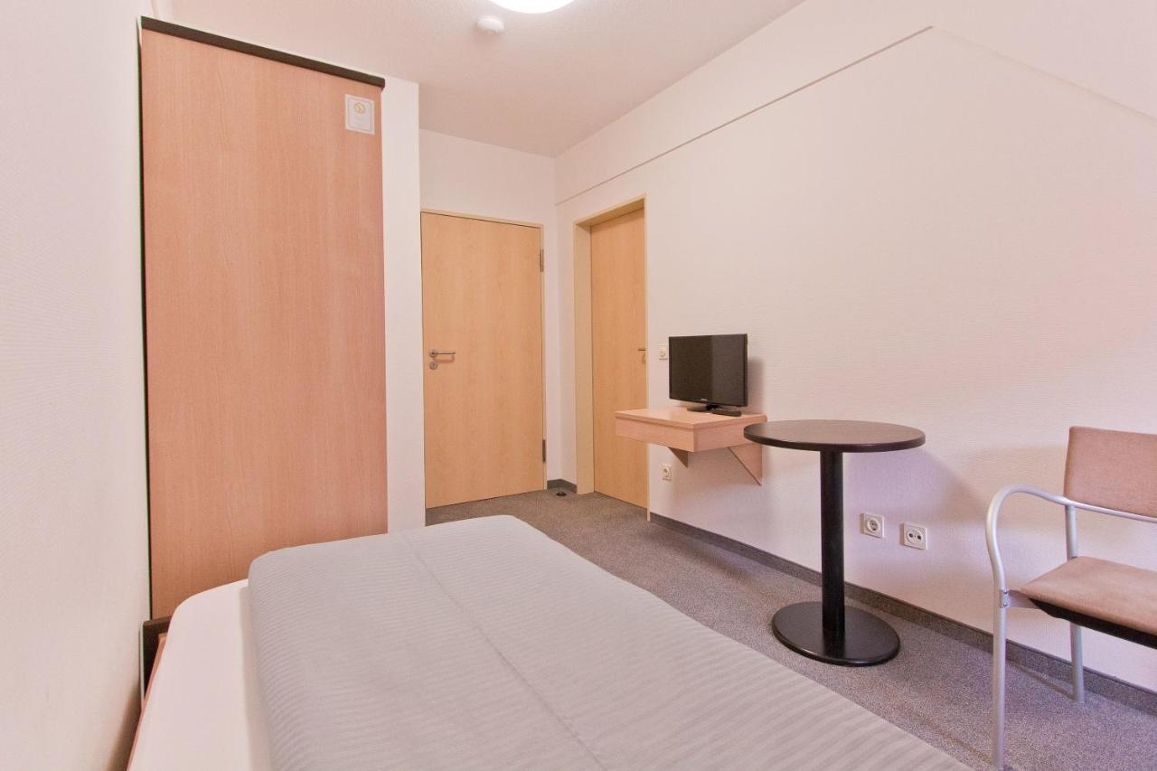 Gasthof Postbraeu Siegenburg Exteriör bild