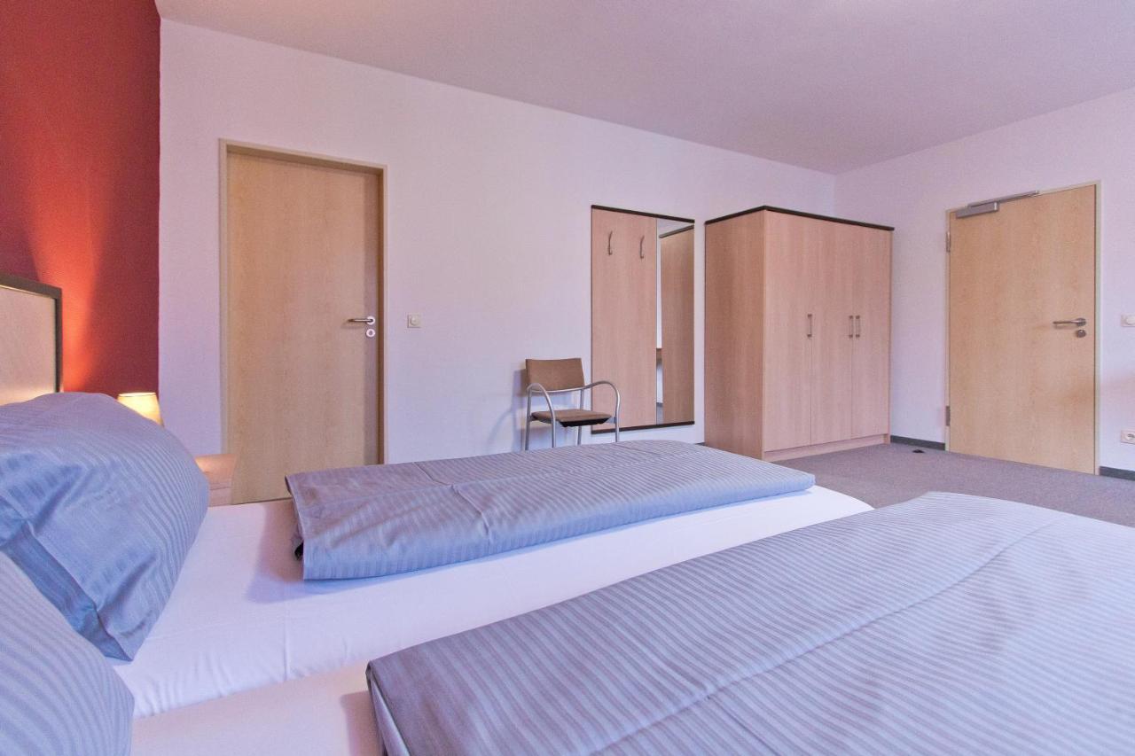 Gasthof Postbraeu Siegenburg Exteriör bild