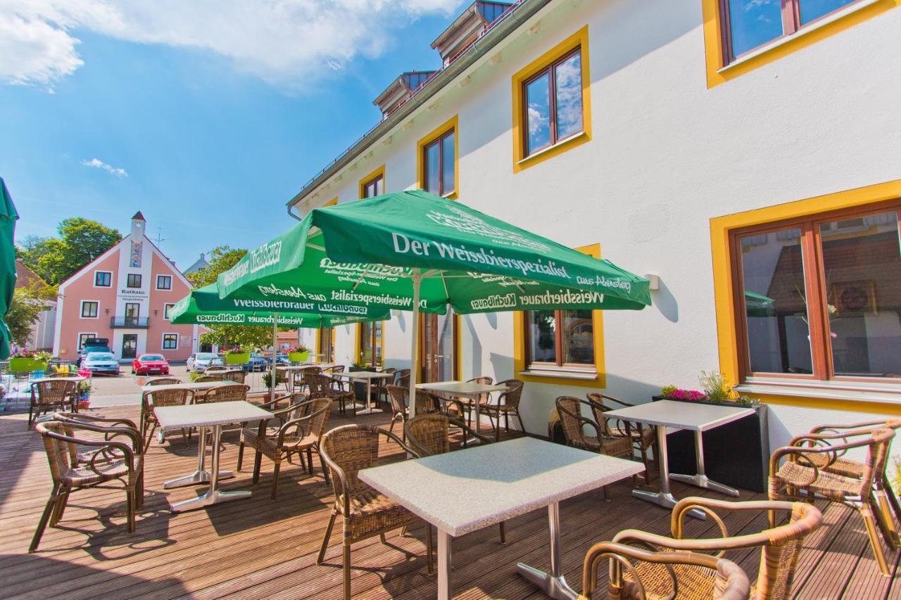 Gasthof Postbraeu Siegenburg Exteriör bild