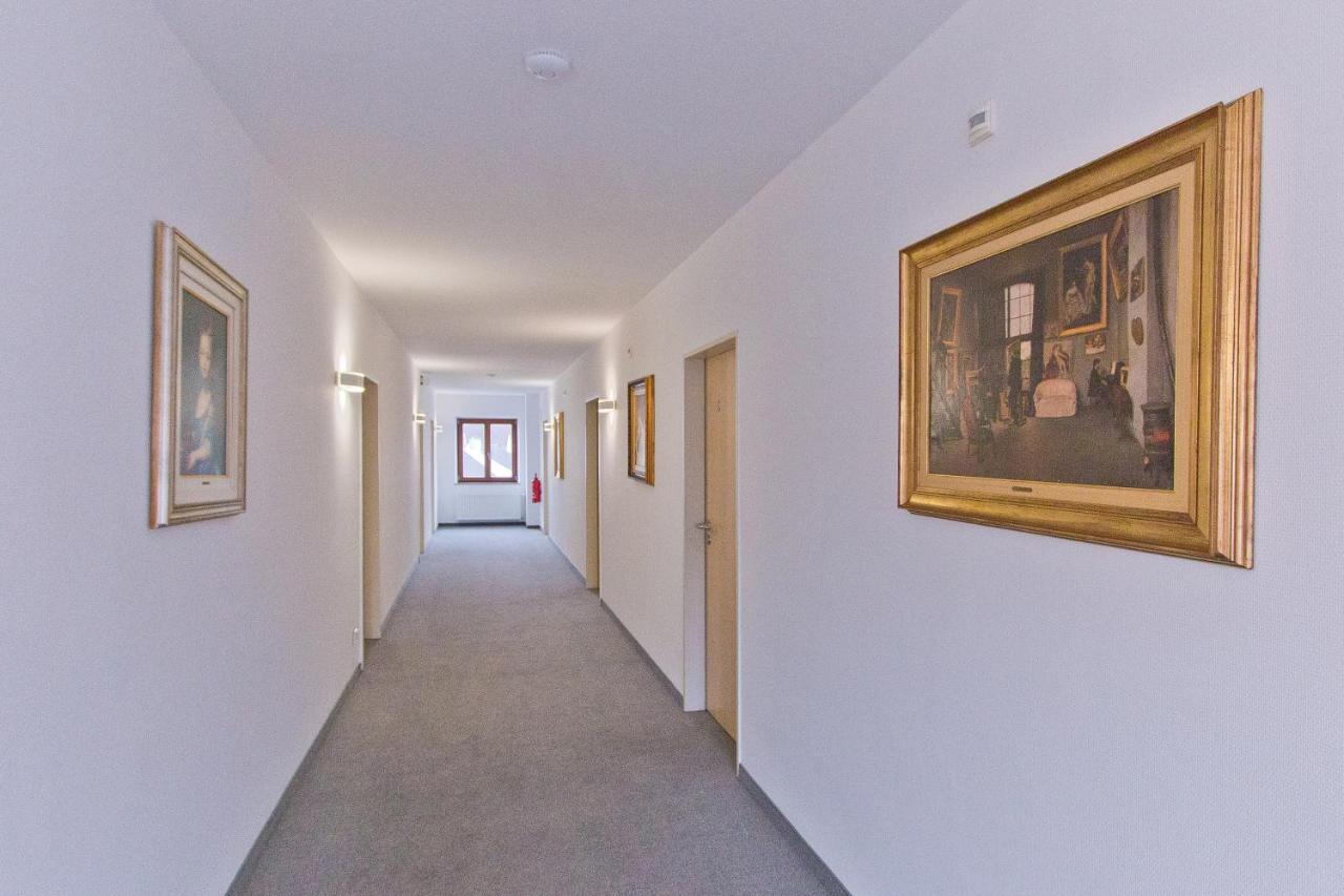 Gasthof Postbraeu Siegenburg Exteriör bild